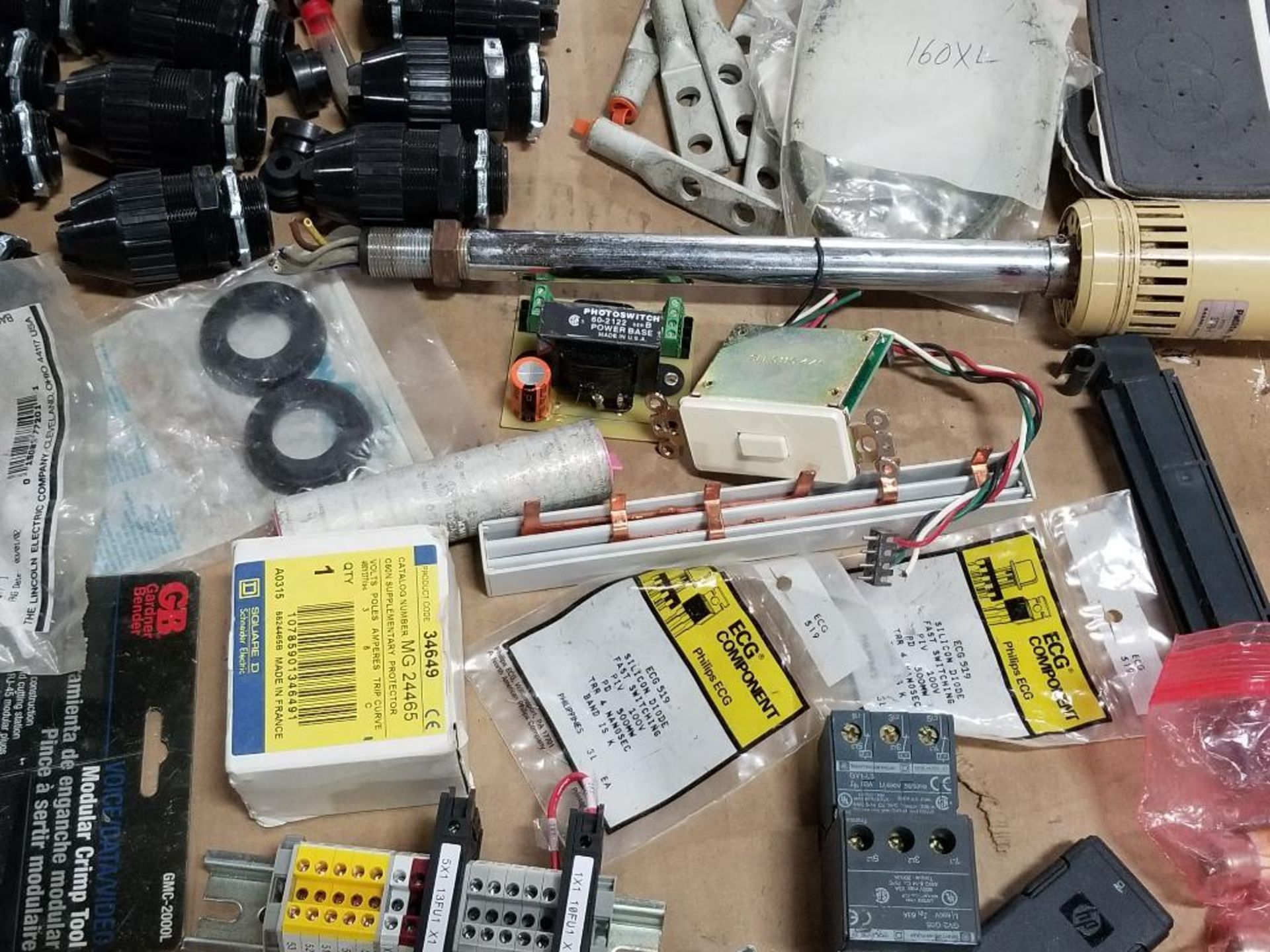 Pallet of assorted electrical light stack, relays, plugs. ect. - Image 24 of 52