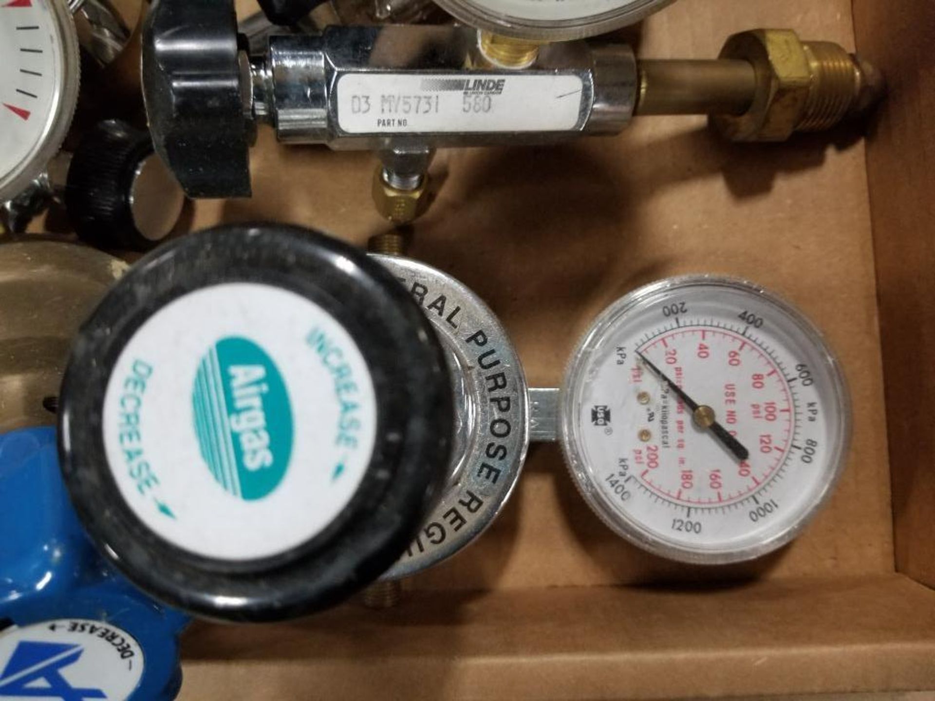 Assorted air/gas/pressure gauges. - Image 14 of 18