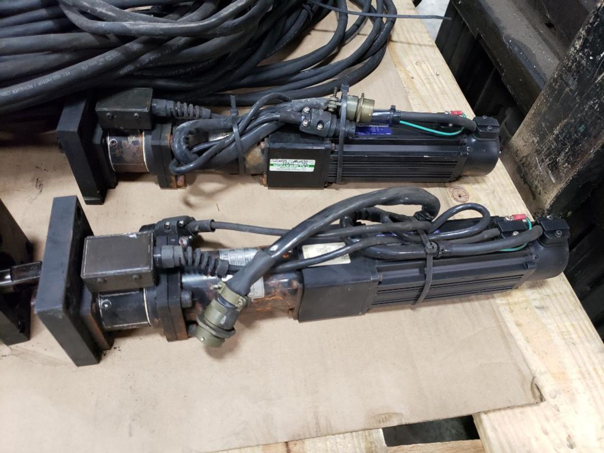Qty 4 - FEC motorized nut runners NFT-202RM3-S and connection cords. 0.64Nm-Torque. - Image 12 of 16