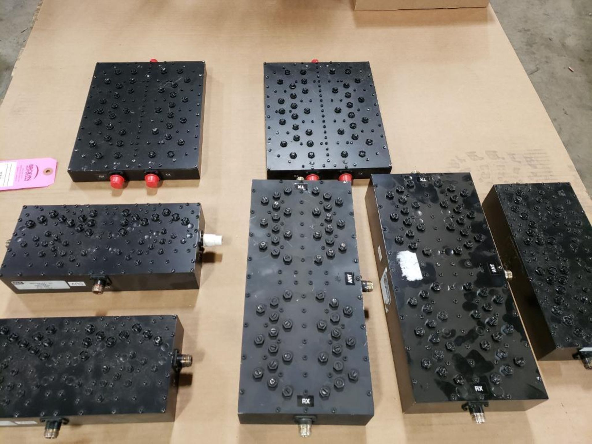 Assorted electrical full band duplexers. - Image 25 of 26