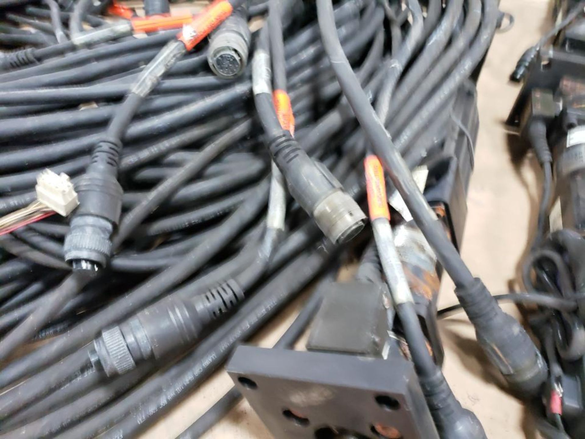 Qty 4 - FEC motorized nut runners NFT-202RM3-S and connection cords. 0.64Nm-Torque. - Image 3 of 16
