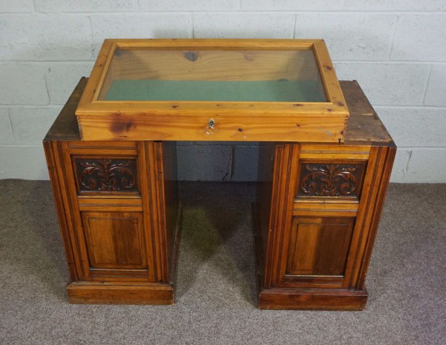 A pair of Edwardian desk pedestals, together with a table top vitrine cabinet (3)