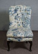 A modern button upholstered nursing chair, 82cm high