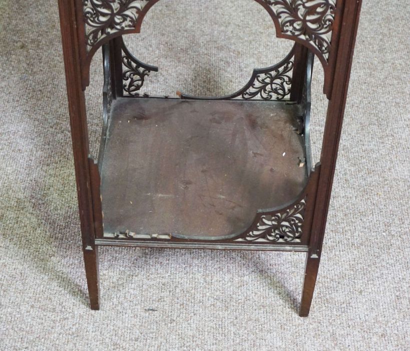 Two similar Edwardian vitrine tables, each with a square hinged and glazed top within blind fretwork - Image 6 of 6
