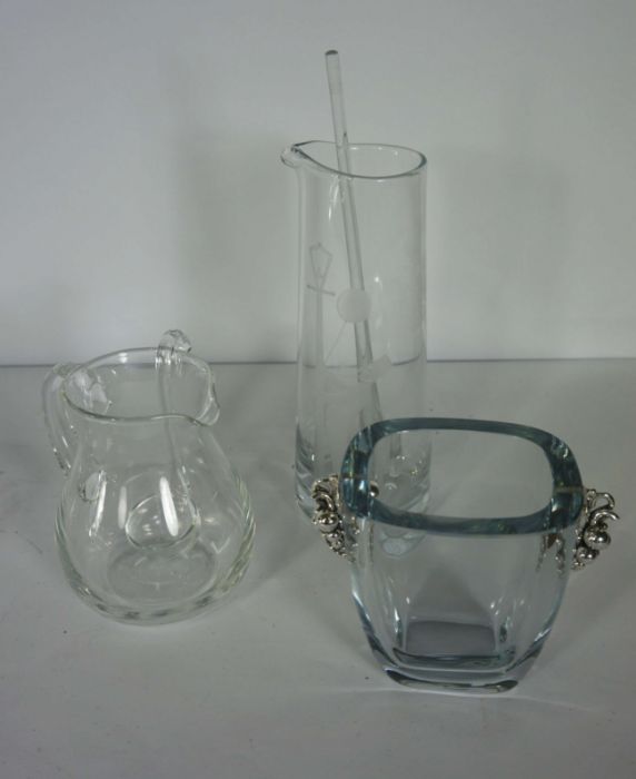 Assorted glassware, including a pressed glass fruit bowl, a jug and other items (a lot) - Image 3 of 6