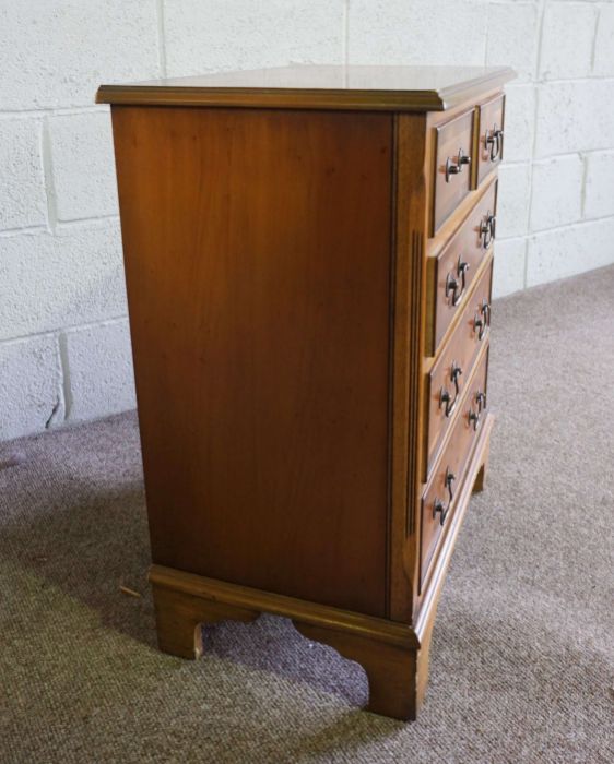A modern provincial pine settle, with box seat and sliding cabinet doors under, 92cm high, 157cm - Image 6 of 7