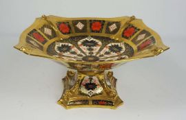 A Royal Crown Derby English Imari pattern comport, numbered 1128, 20th century, the square dish