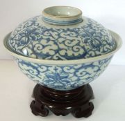 A Chinese blue and white porcelain bowl and saucer, Qianlong, marked and possibly of the period, the