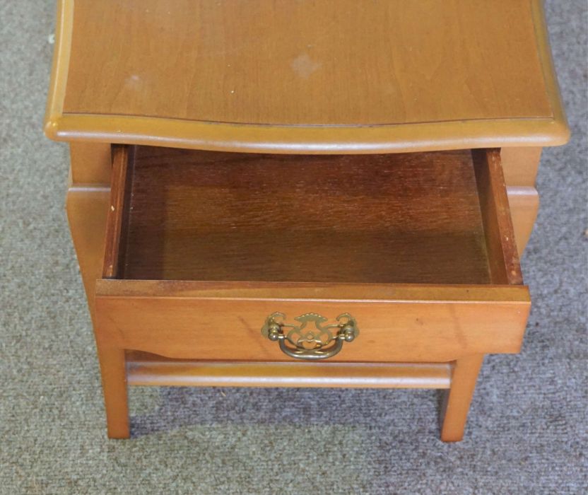 A modern television cabinet stand, with a two tier coffee table and a 1940's side cabinet (3) - Image 13 of 13