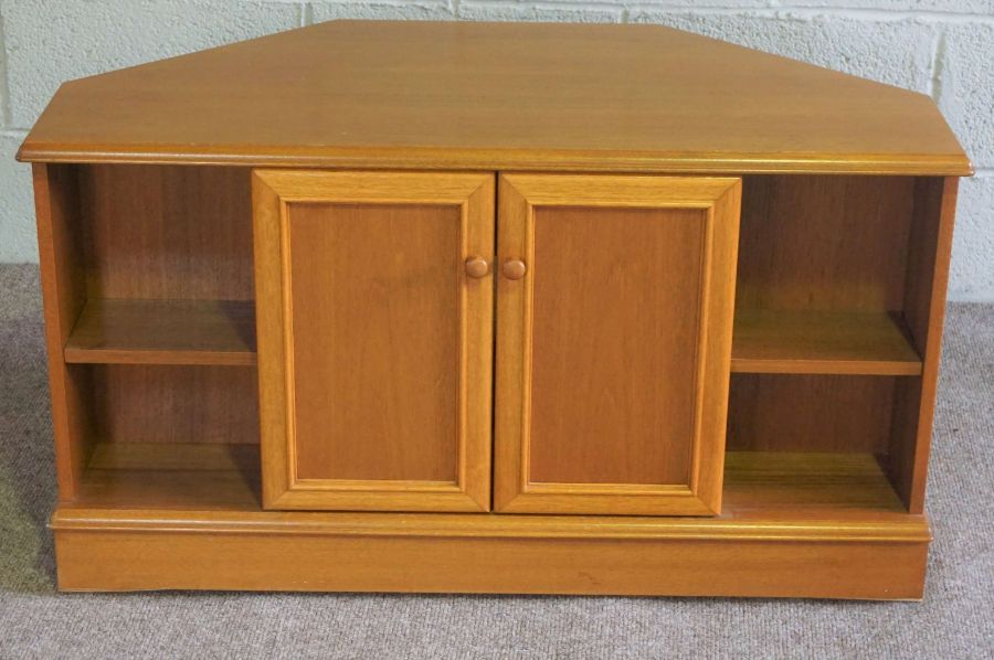 A modern television cabinet stand, with a two tier coffee table and a 1940's side cabinet (3) - Image 8 of 13