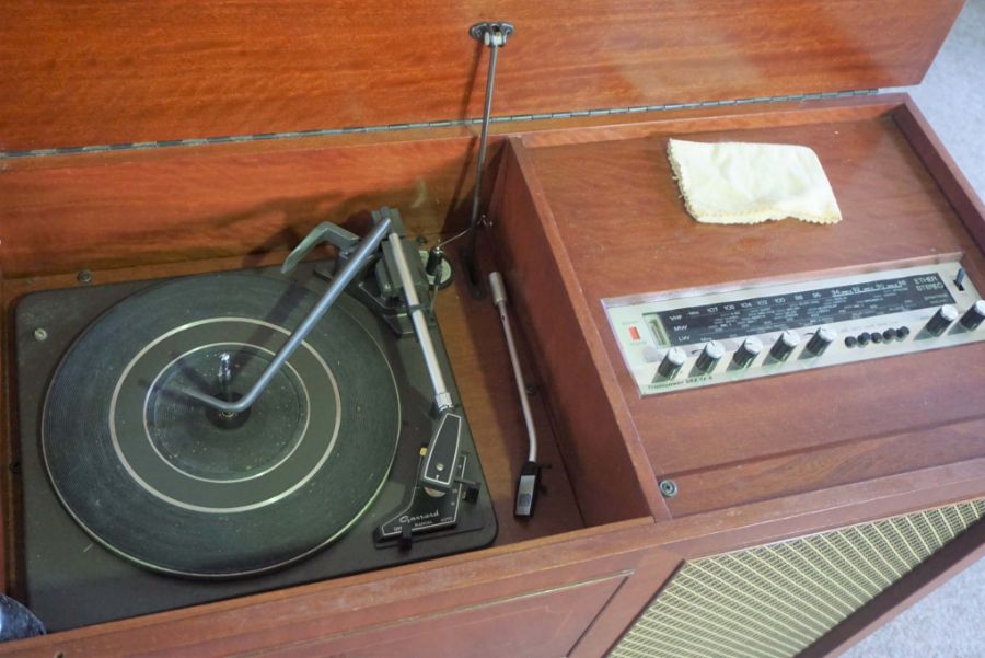 A mahogany veneered radiogram & record player, Garrard, circa 1970, 78cm high, 128cm wide - Image 6 of 8