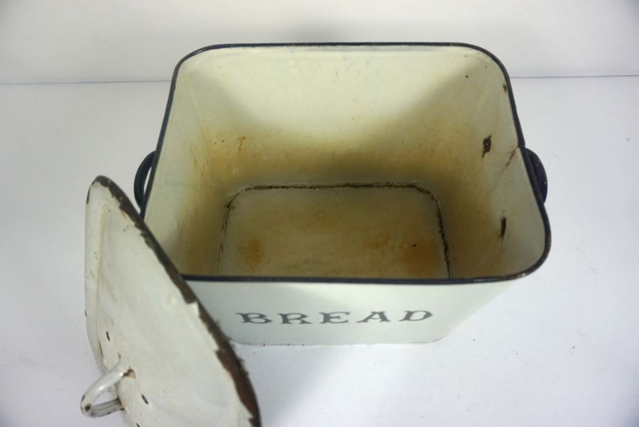 A large assortment of metalware, including a Bread tin, assorted trays and containers, two oil lamps - Image 3 of 6