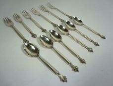 A vintage Georg Jenson Acanthus (Dronning) pattern silver flatware service for six place settings,