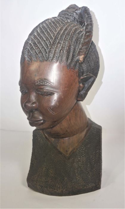 A large African hardwood portrait bust of an 'African Princess', 62cm high, bought by the vendor - Image 3 of 5