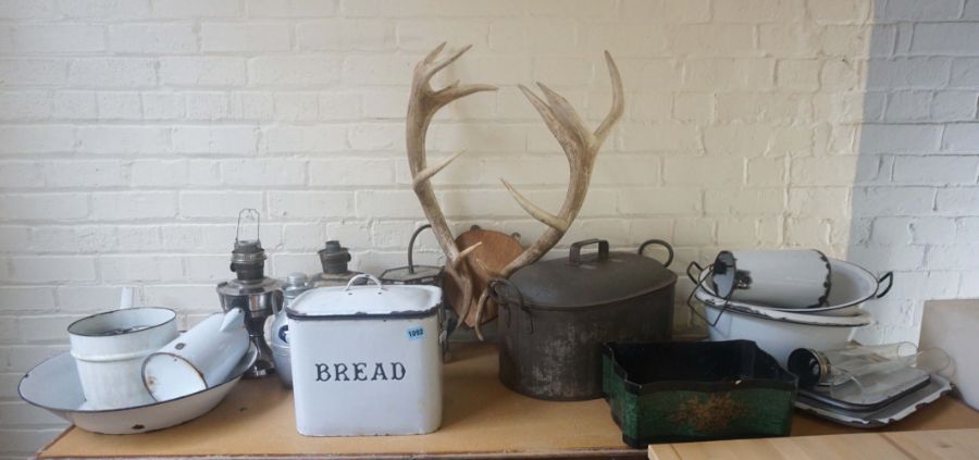 A large assortment of metalware, including a Bread tin, assorted trays and containers, two oil lamps - Image 6 of 6