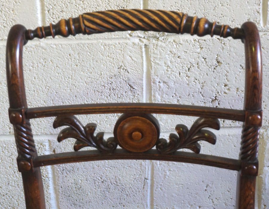 A set of six Regency simulated rosewood ‘Trafalgar’ dining chairs, early 19th century, each with a - Bild 3 aus 6