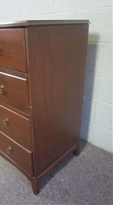 A modern beech dresser, 20th century, with three drawers and two cabinet doors, 100cm high, 188cm - Image 13 of 17