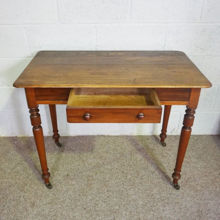 A vintage painted pine blanket chest, 100cm long; together with a small side table (2) - Image 2 of 6