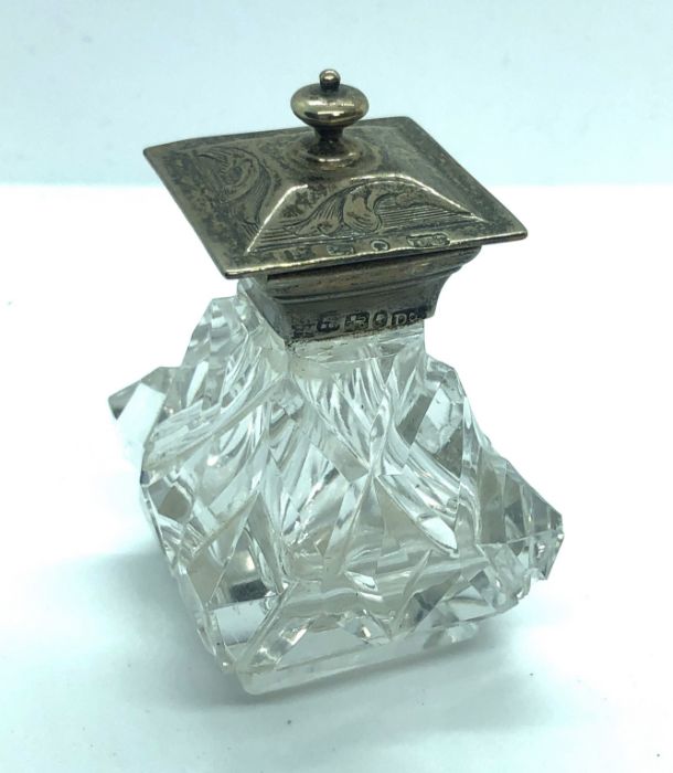 A Victorian silver inkstand, hallmarked Sheffield 1847, with date lozenge, the pierced and scroll - Image 7 of 11