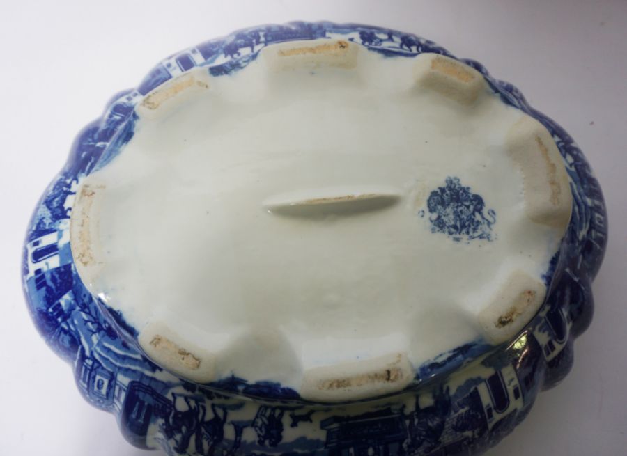A large Victorian style wash basin and ewer with blue and white classical decoration, bowl 40cm - Image 5 of 8
