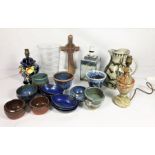 A group of assorted pottery, including a studio pottery lamp base, and various bowls (a lot)