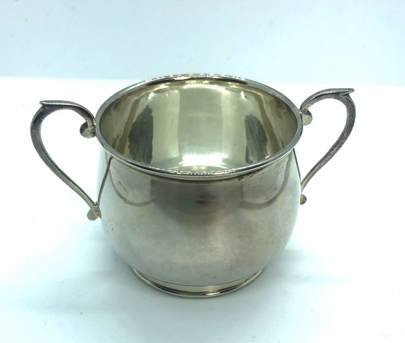 A George III silver pounce pot, hallmarks indistinct, of cylindrical form with pierced lid, 11cm - Image 9 of 13