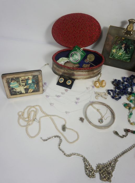 A group of assorted costume jewellery in a small case; together with vintage penny coins, and a - Image 4 of 13