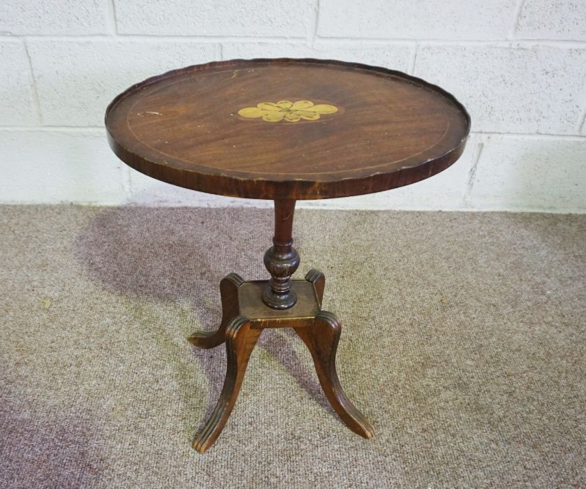 Four small occasional tables including a nest of tables and a gold painted bedside cabinet (5) - Image 8 of 11