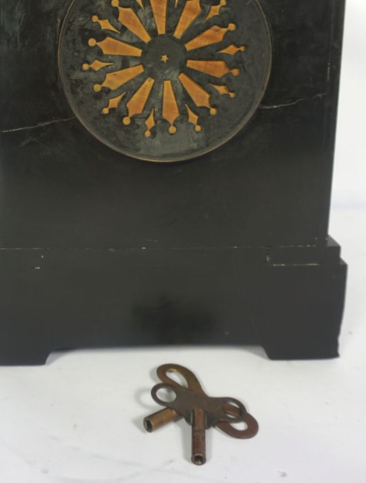 A Victorian slate cased mantel clock and vintage aneroid barometer (2) - Image 6 of 10