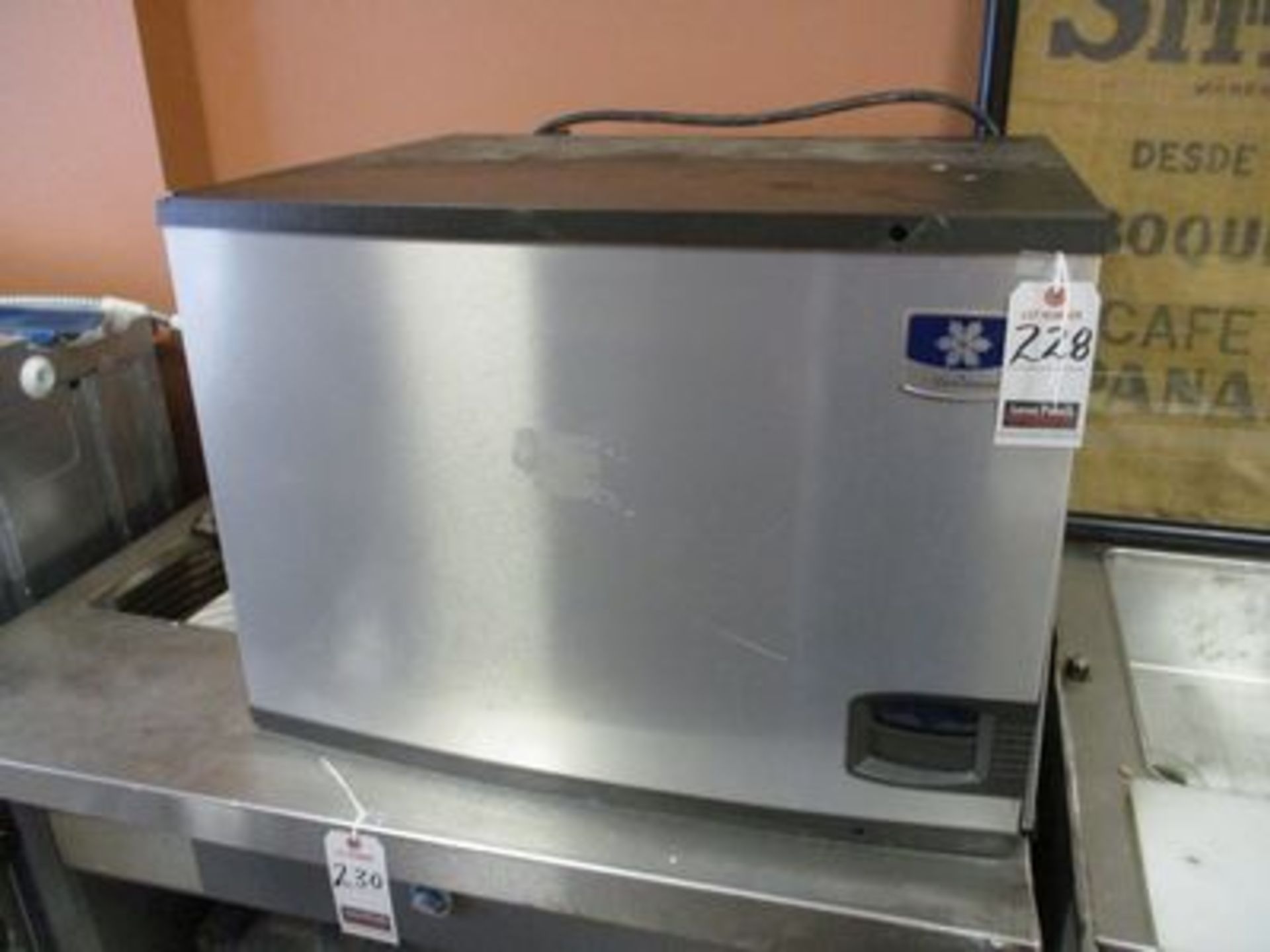 MANITOWAC ICE MACHINE (HEAD ONLY)