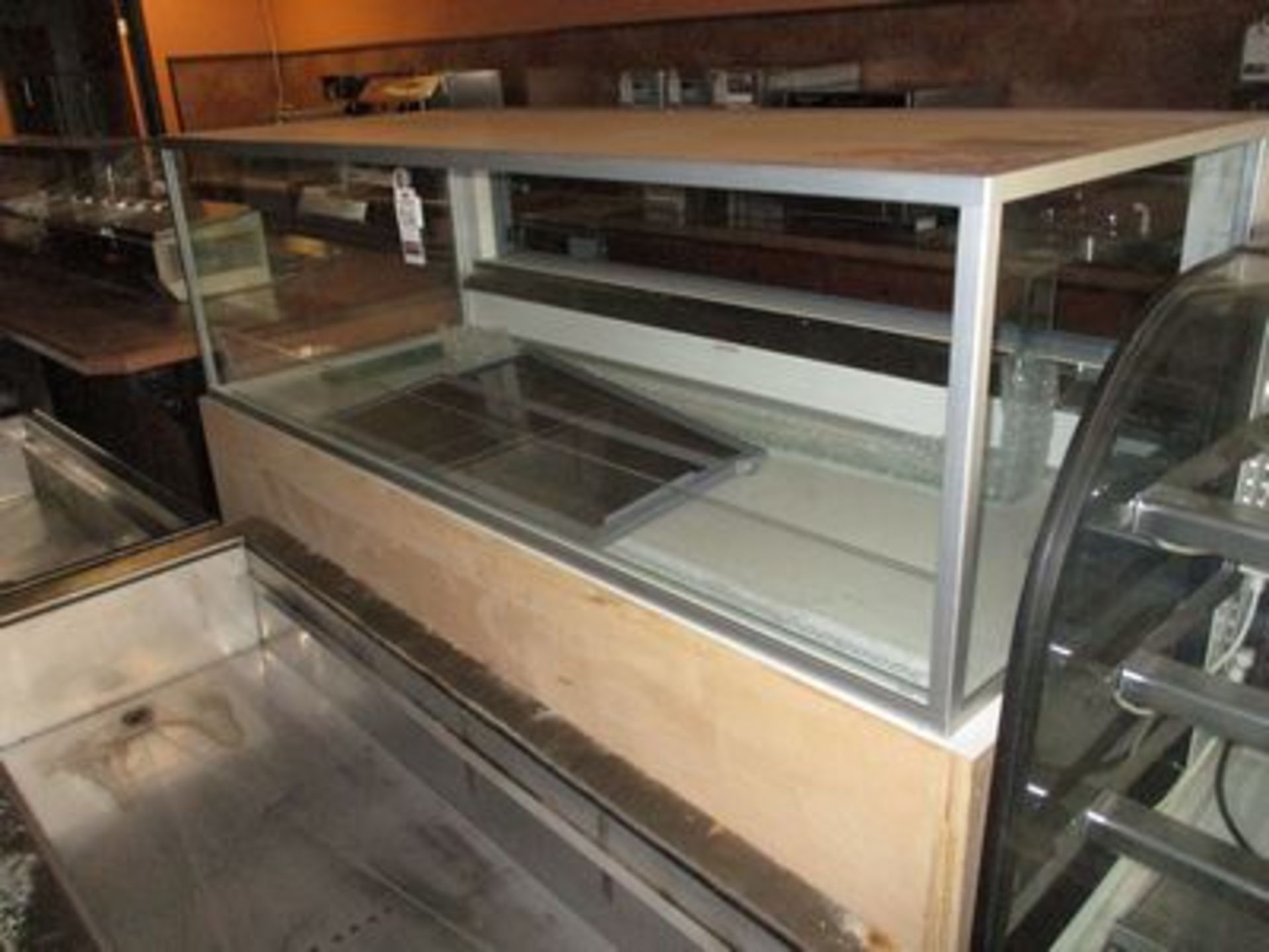 7' 4-SLIDING GLASS DOOR REFRIG. DELI CASE