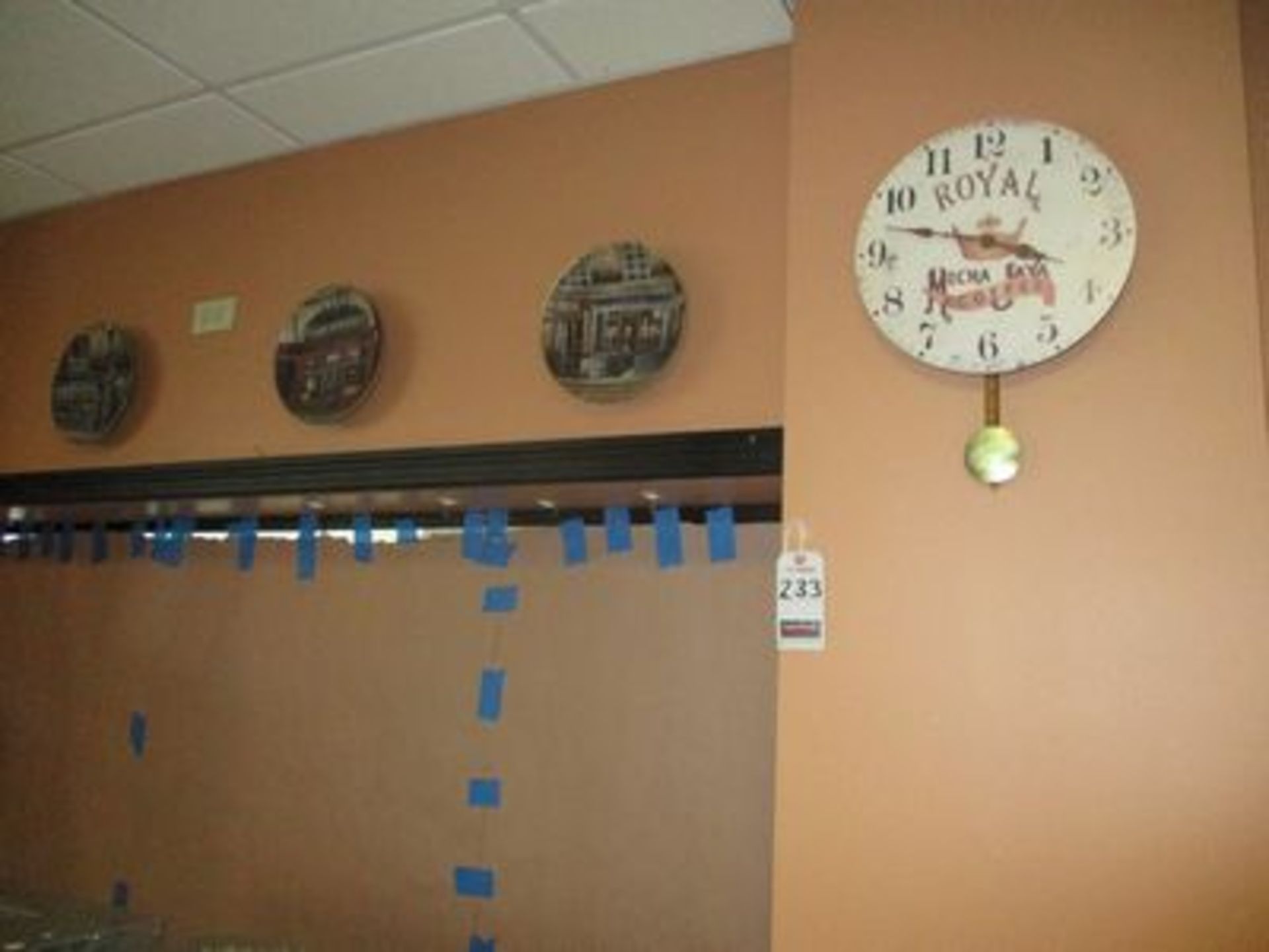 ASS'T PRINTED WALL DECORATIVE PLATES & CLOCK