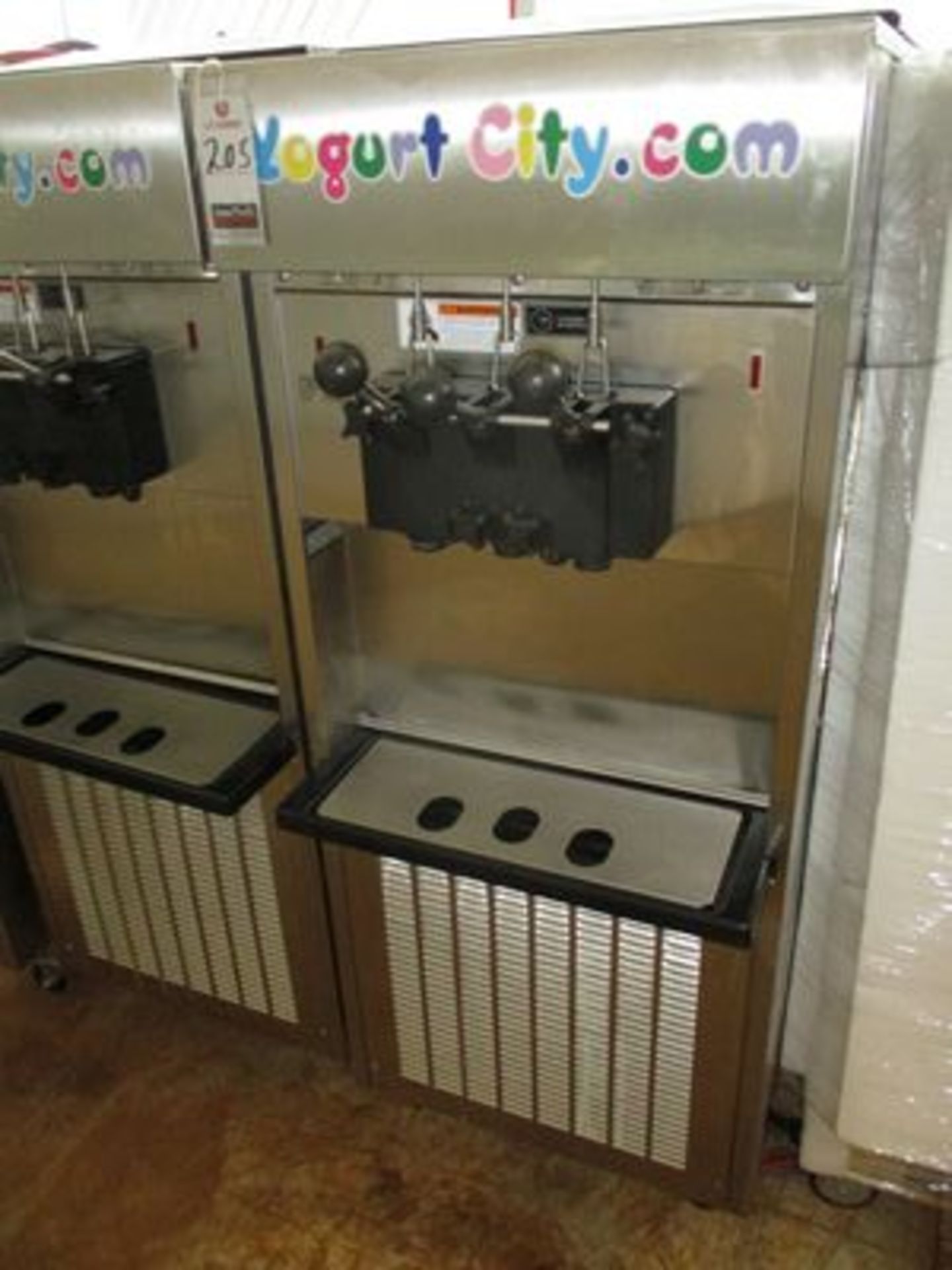 ELECTRO FREEZE PORT. S.S. 3-SPIGOT ICE CREAM MACHINE, M/N SL500-132, WATER COOLED
