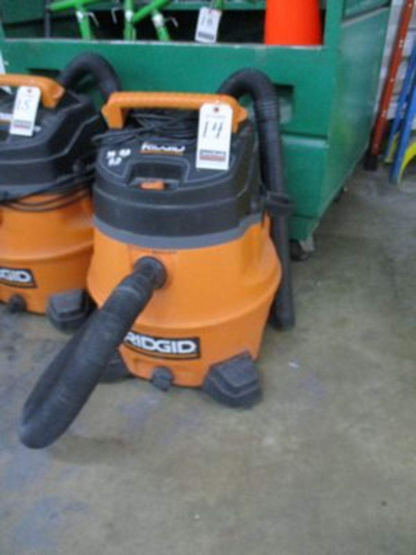 RIDGID PORT. WET/DRY VAC., 6 H.P., 14 GAL. CAP.