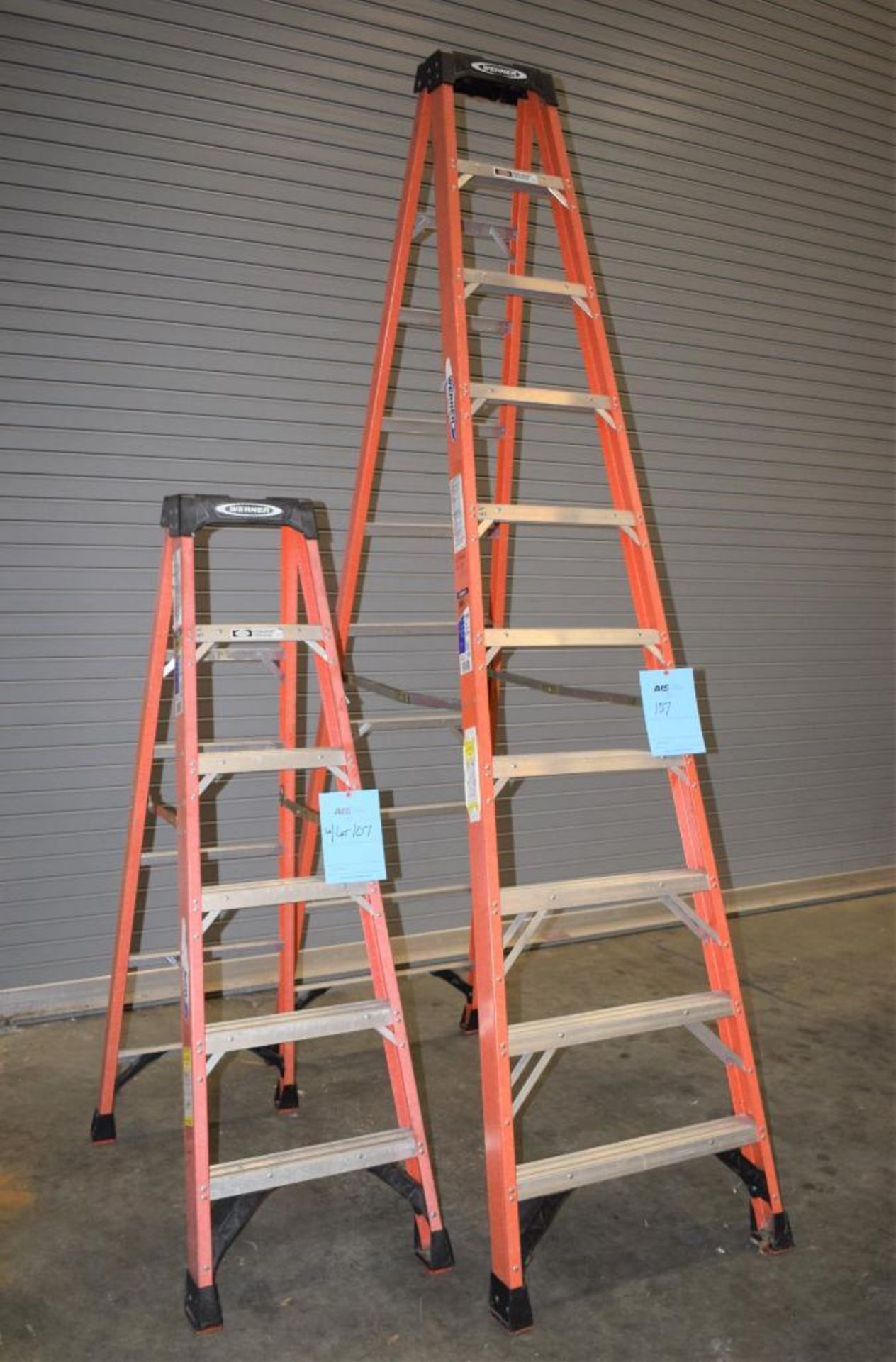 Lot Of (2) Werner Fiberglass Step Ladders. 1-10' tall, 1-6' tall. - Image 2 of 5