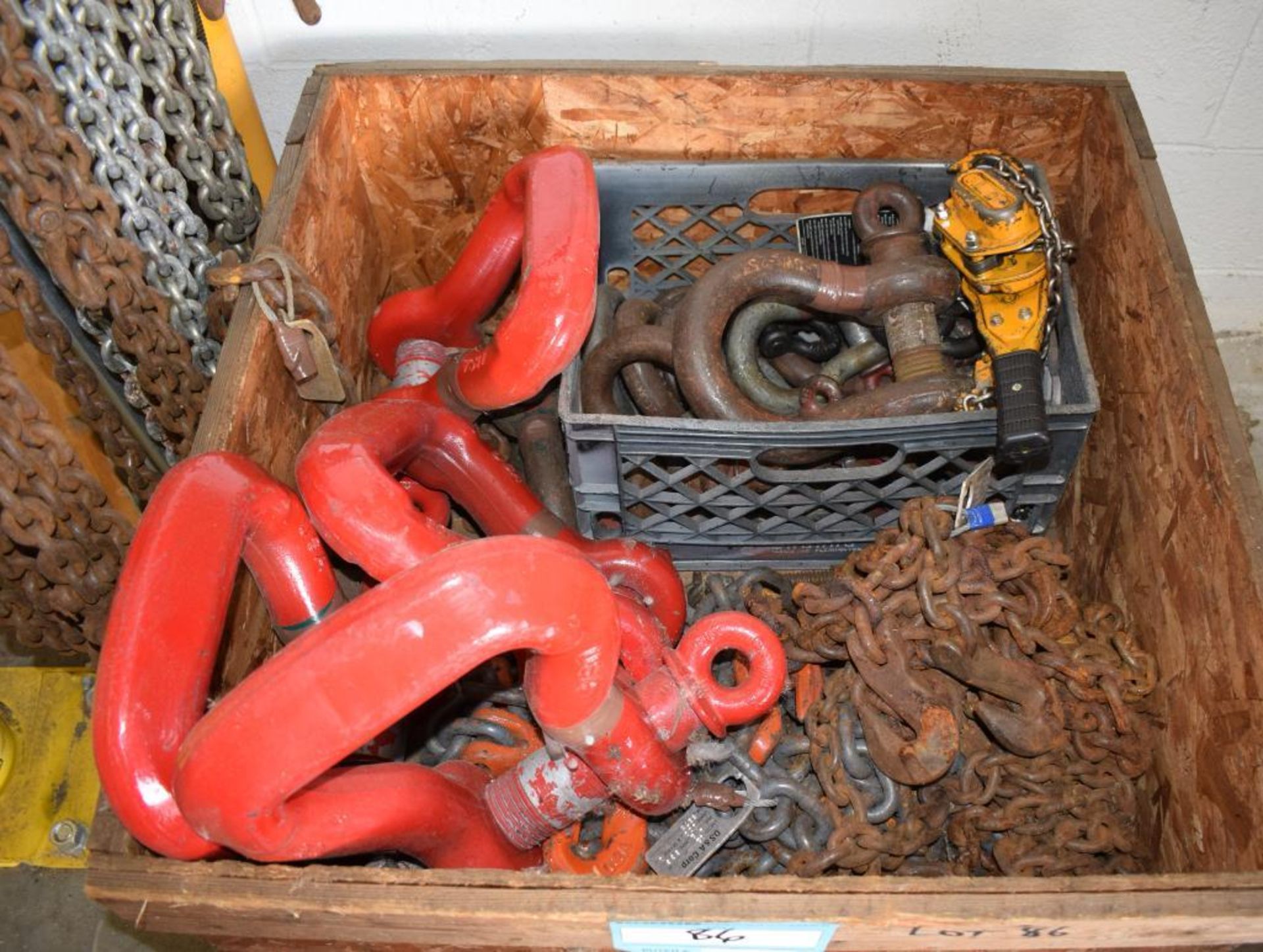 Lot Of Miscellaneous Rigging. With shackles, chain, come along and hooks. - Image 2 of 6