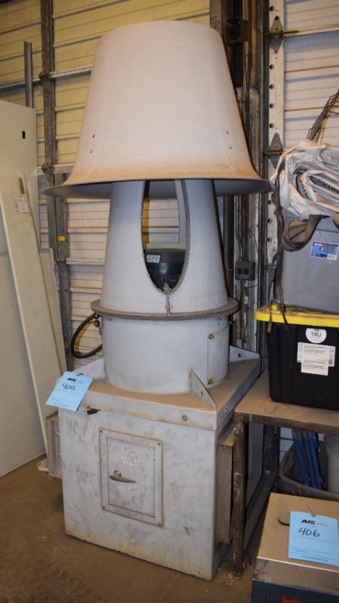 Strobic Air Tri-Stack Fume Hood Exhaust System, Model BS-002. Approximate 600 CFM. Serial# 9028. - Image 2 of 3