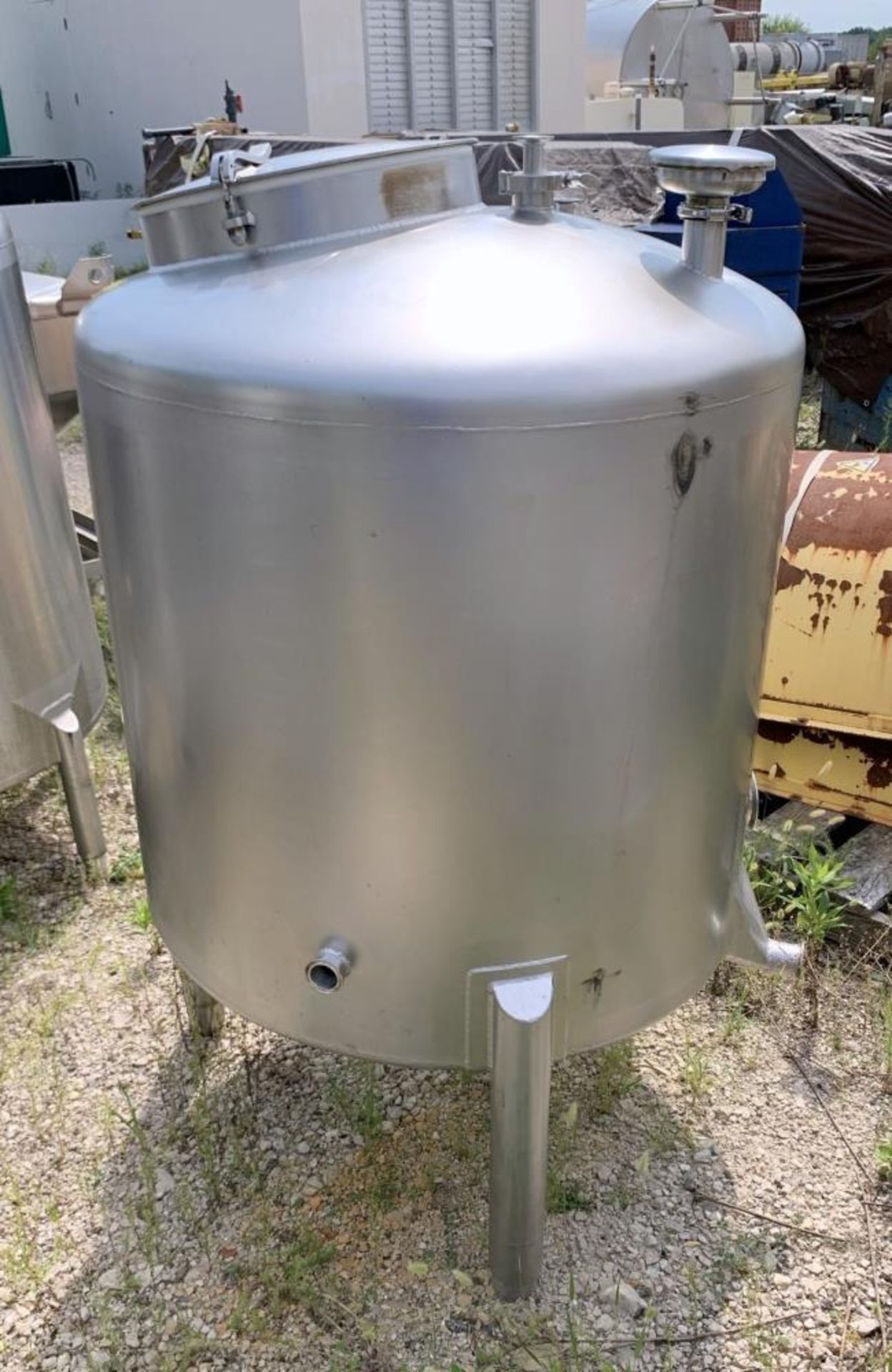 Used- Walker 135 Gallon Stainless Steel Tank, Model SB-V-52, 304 Stainless Steel, Vertical. Approxim - Image 3 of 26