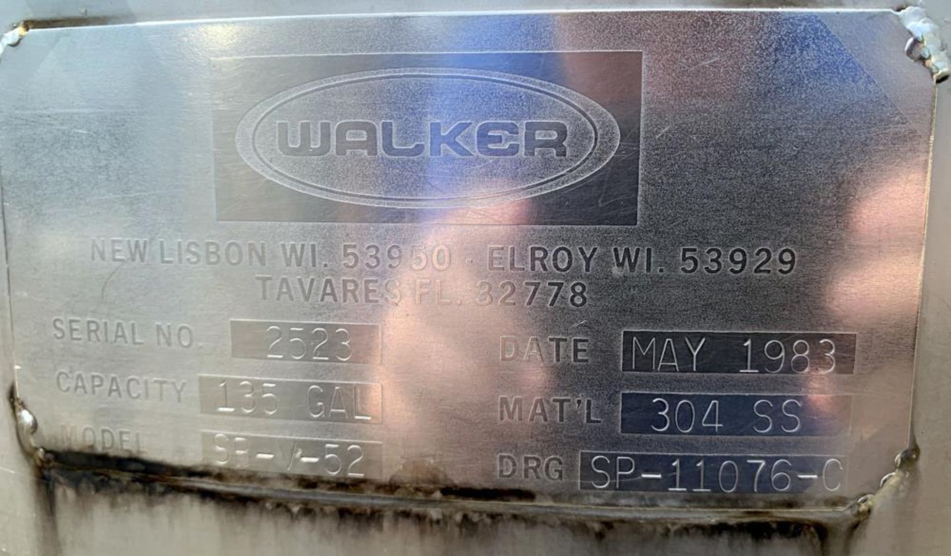 Used- Walker 135 Gallon Stainless Steel Tank, Model SB-V-52, 304 Stainless Steel, Vertical. Approxim - Image 25 of 26
