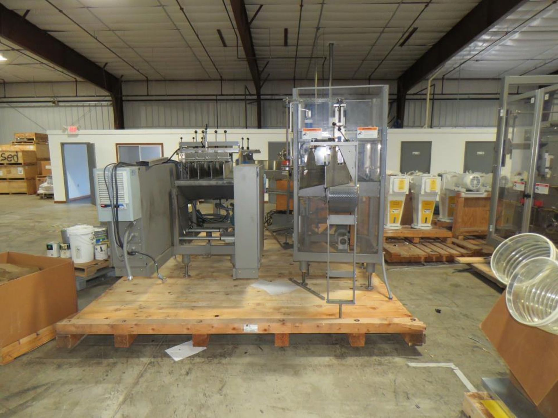 Used- Douglas Machine Axiom Wraparound Case/Tray Packer. Capable of Speeds up to 50 cases per minute - Image 2 of 16