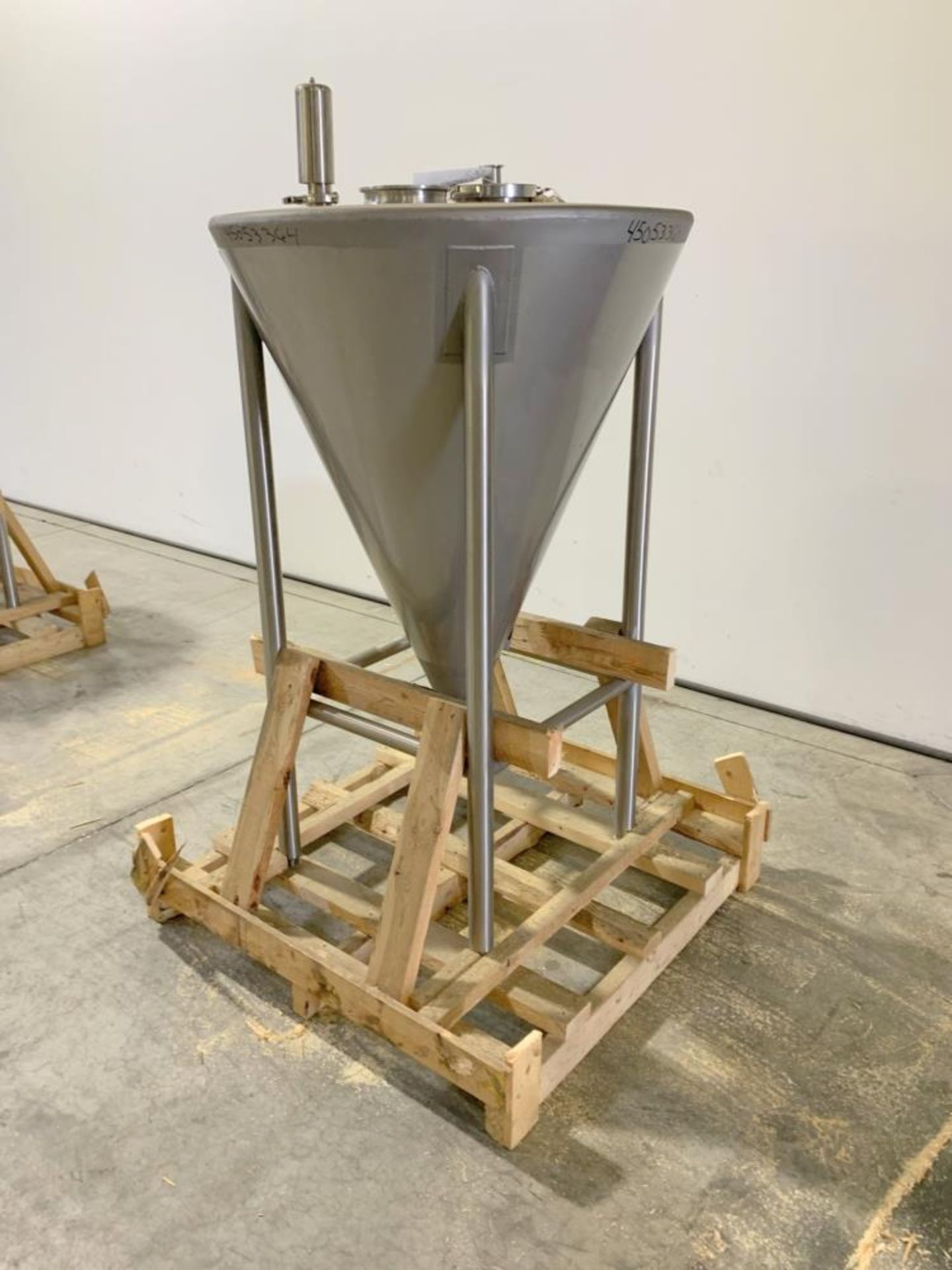 Unused- Schlueter Eductor / Pump Hopper, 304 Stainless Steel, Vertical. Approximate 36" diameter x 2 - Image 4 of 14