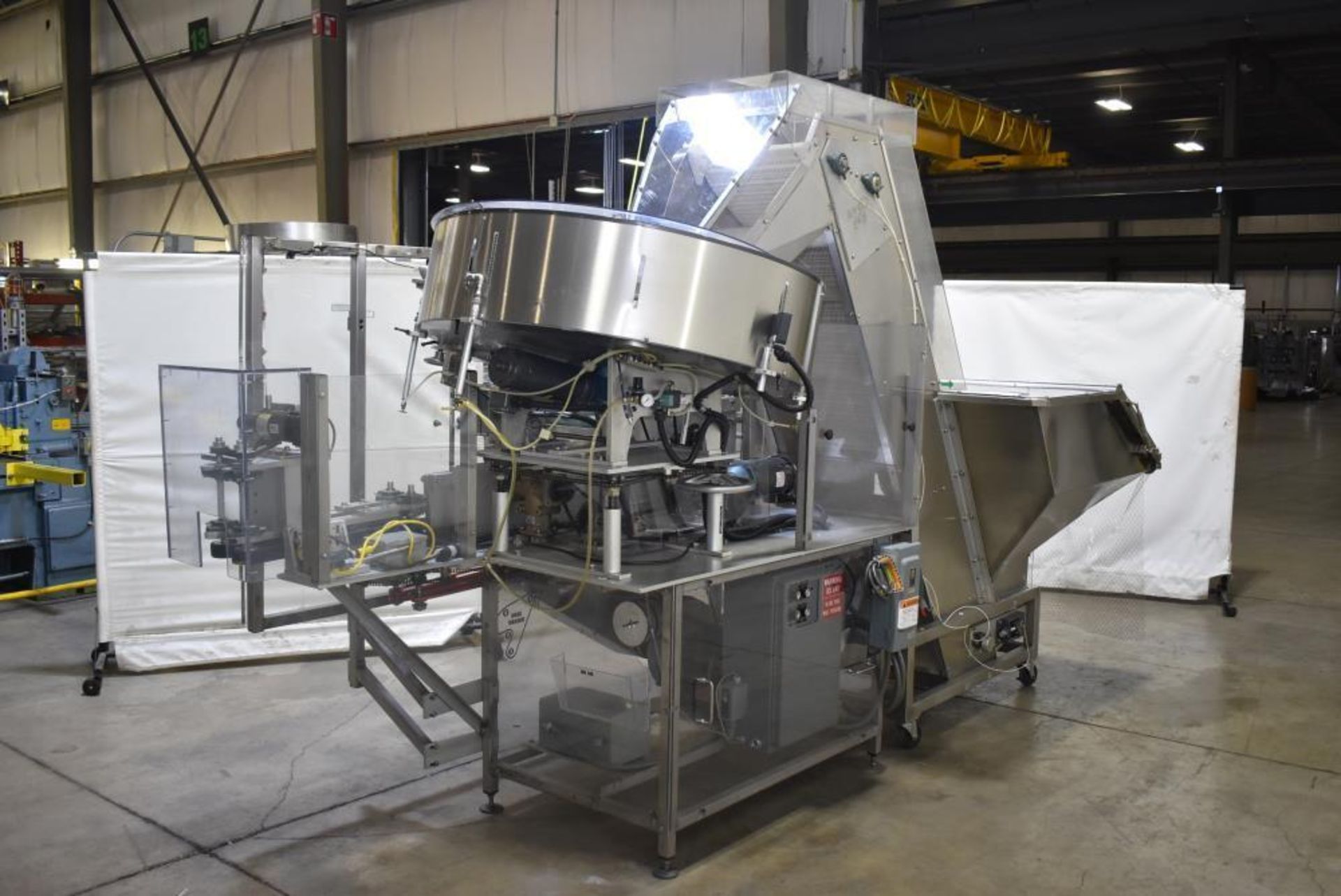 Used-New England Machinery Model NEHCL-200AJ Bulk Bottle Unscrambler. Has Model H/E-40 Bulk Bottle E - Image 4 of 35