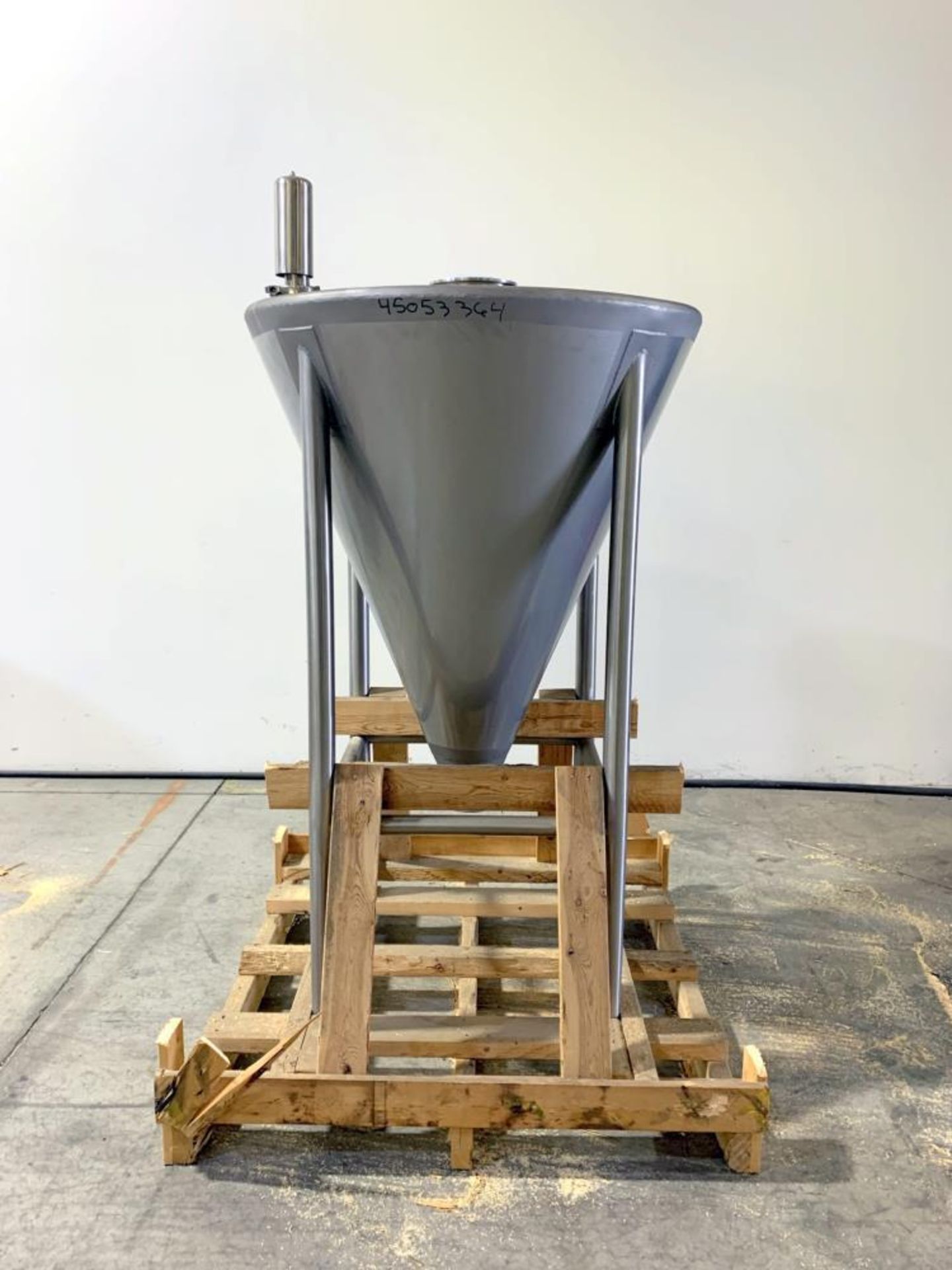 Unused- Schlueter Eductor / Pump Hopper, 304 Stainless Steel, Vertical. Approximate 36" diameter x 2