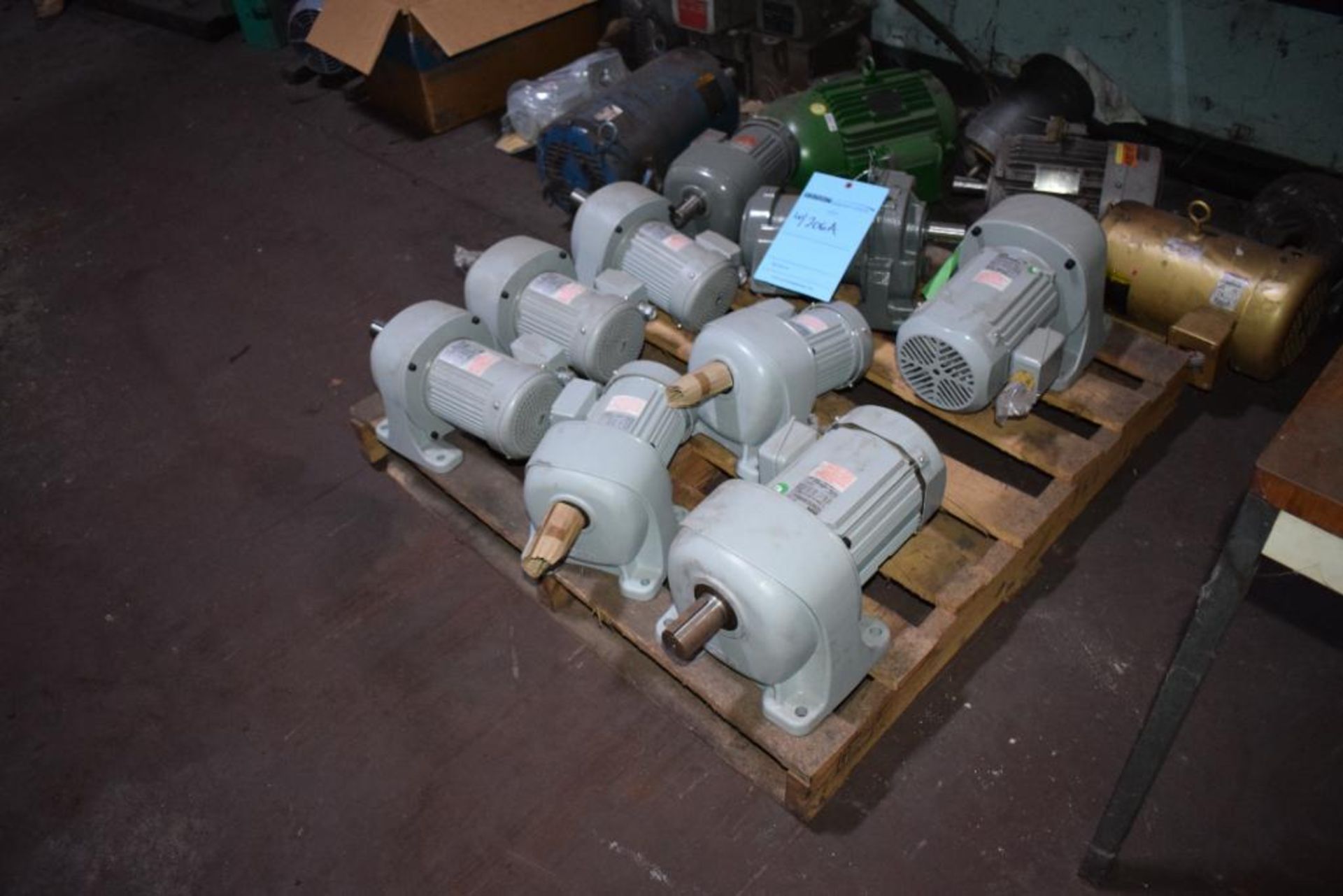 Lot Of Approximate 60 Miscellaneous Motors, gearmotors & reducers. RACK NOT INCLUDED. - Image 21 of 21