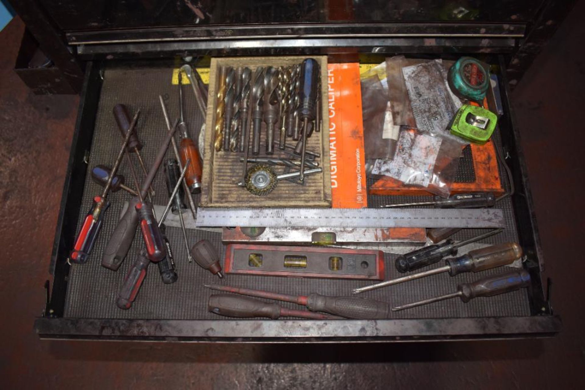 (1) Westward 5 Drawer Rolling Tool Box. With vise & miscellaneous tools. - Image 7 of 9