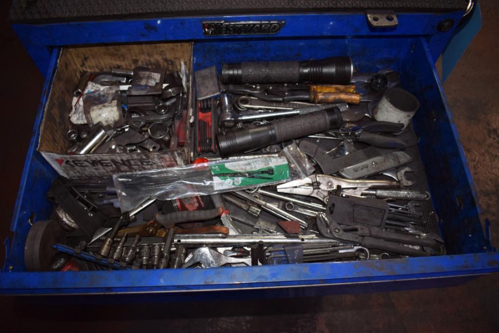 (1) Westward 5 Drawer Rolling Tool Box. With vise & miscellaneous tools. - Image 3 of 8