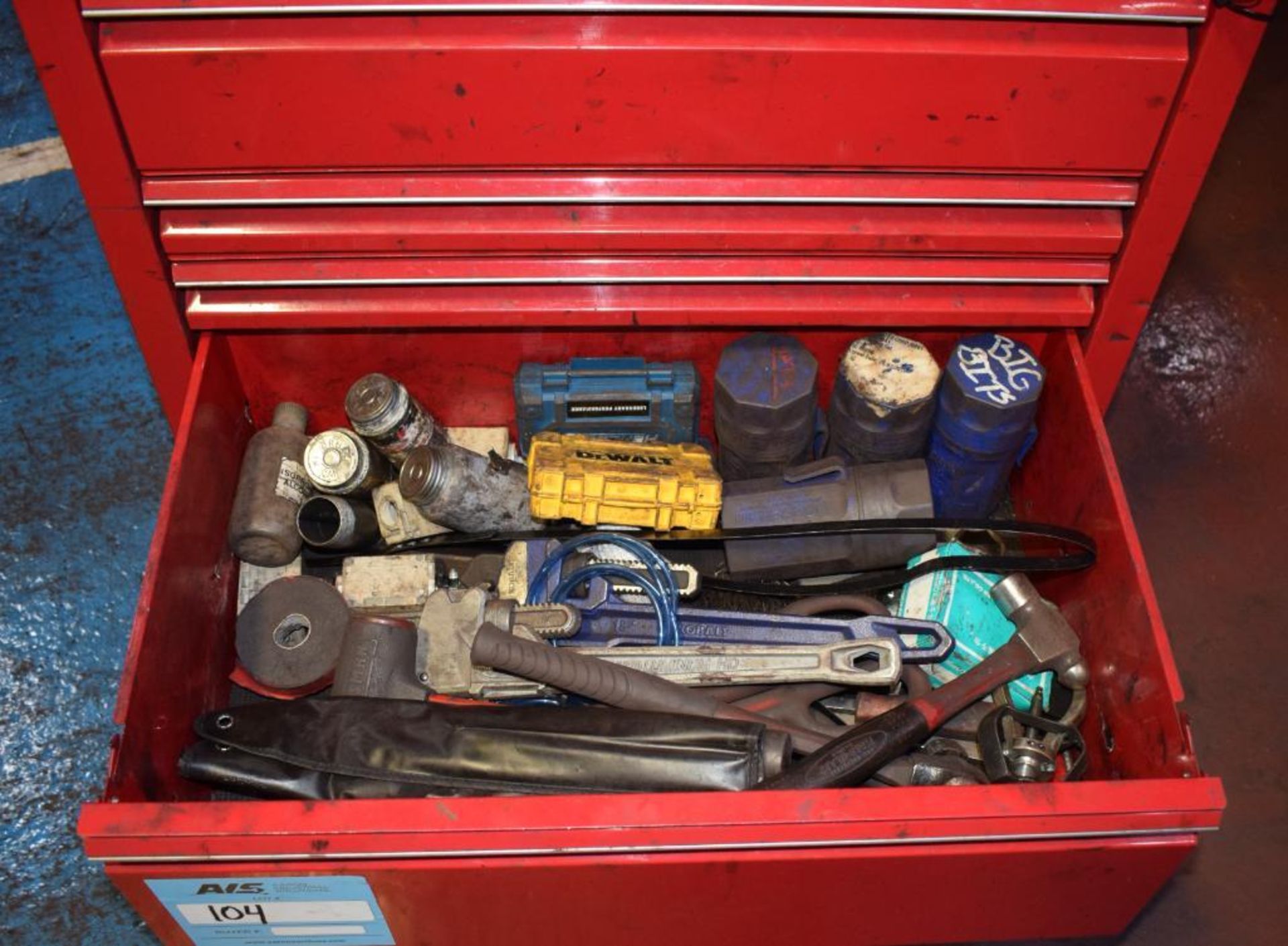 (1) Westward 5 Drawer Rolling Tool Box. With vise & miscellaneous tools. - Image 7 of 8