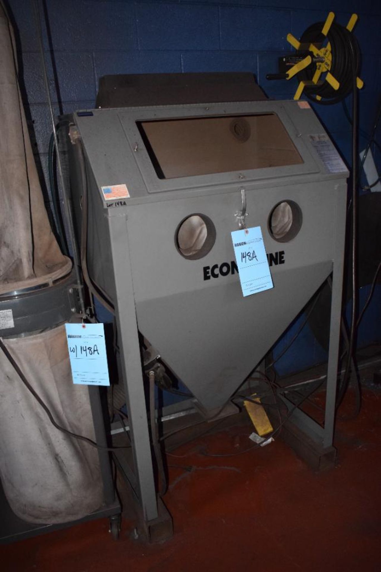 Econoline Blast Cabinet. With Dayton dust collector. - Image 2 of 8