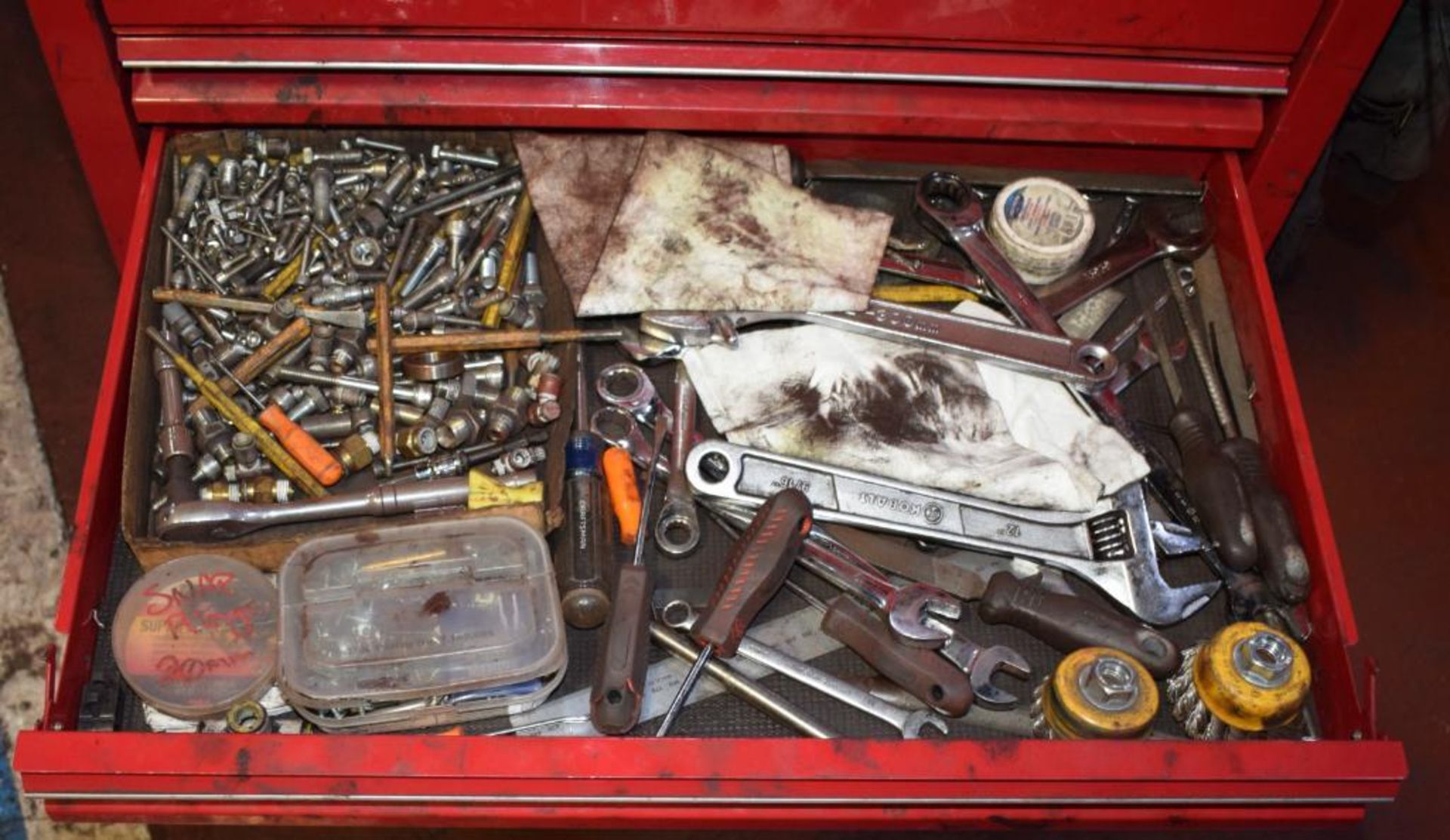 (1) Westward 5 Drawer Rolling Tool Box. With vise & miscellaneous tools. - Image 6 of 8