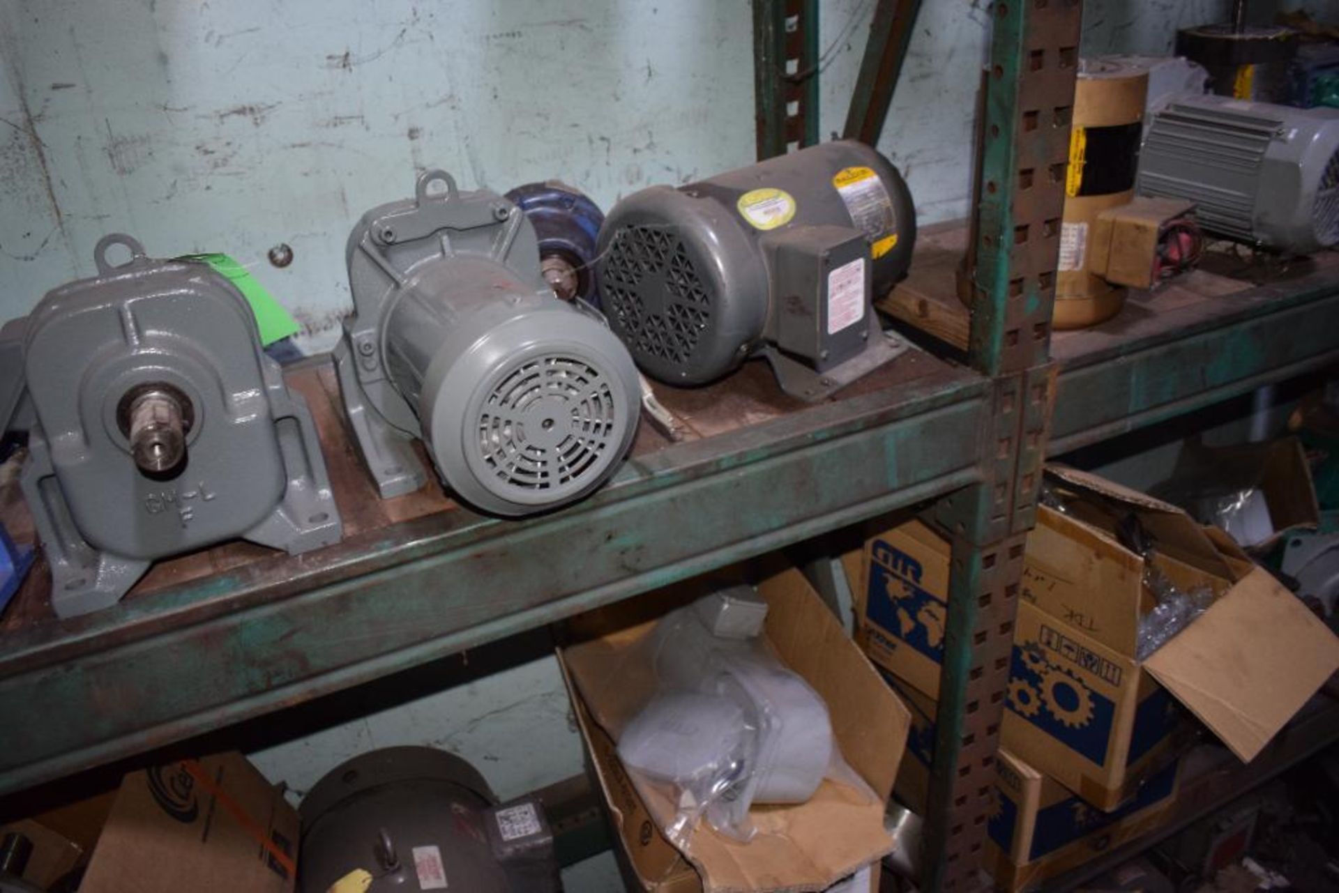 Lot Of Approximate 60 Miscellaneous Motors, gearmotors & reducers. RACK NOT INCLUDED. - Image 4 of 21